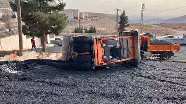 Mardin'de İş Makinesi Devrildi, Operatör Yaralandı
