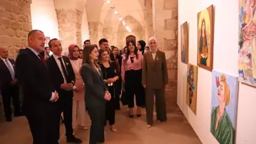 Mardin'de Pembe Fırça Sergisi Açıldı