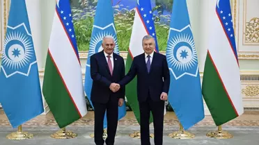 Özbekistan Cumhurbaşkanı Mirziyoyev, TDT Aksakallar Konseyi Başkanı Yıldırım'ı kabul etti