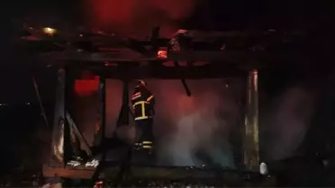 Terme'de Boş Ambarda Yangın