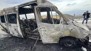 Van'da Minibüste Yangın Çıktı