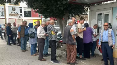 Yarı fiyatına satılıyor! Rakamı duyan koştu, metrelerce kuyruk oluştu