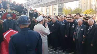 Düşen uçakta şehit olan 2 askerin cenazesi Bursa'ya getirildi (2)