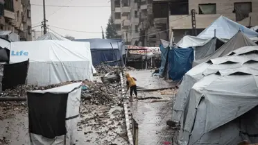 Gazze'de yürek burkan manzara, çadırları su bastı 