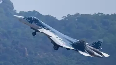 Rusya'da Su-30 Savaş Uçağı Düştü