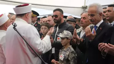 Şehit Astsubay Başçavuş Akın Karakuş, Sakarya'da son yolculuğuna uğurlandı (2)
