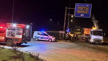 Ezine'de TIR ile Traktör Çarpıştı: İki Ölü