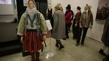 Saraybosna'da Geleneksel Kıyafetler Sergisi