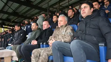 Hakkari Zapspor Kurtalanspor'u 2-0 Yendi