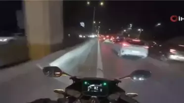 Maltepe'de motosikletin çarptığı trafik polisi yaralandı: Kaza anı kamerada