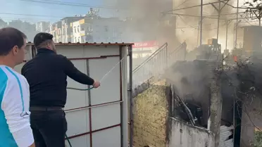 Antalya'da Yangında Yaşlı Çift Kurtarıldı