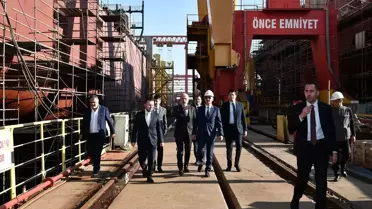 Görgün, Tuzla Tersanelerini Ziyaret Etti