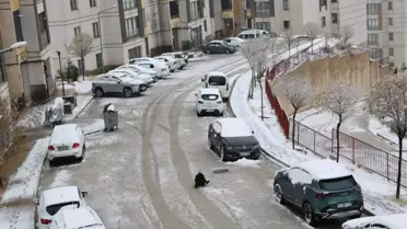 Hakkari'de Kar Mahsur Kaldırdı