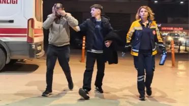 Şişede durduğu gibi durmadı, düştü, kulağı koptu