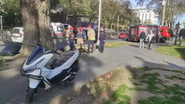 Beyoğlu'nda Motosikletli Kadın Tramvaya Çarptı