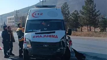 Çankırı'da Ambulansla Araç Çarpıştı: 1 Yaralı