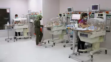 Van'da Prematüre İkiz Bebeklerin Tedavisi Devam Ediyor