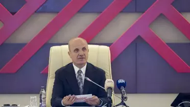 Üniversite öğrencilerine 3 yılda mezun olma imkanı! YÖK Başkanı tarih verdi