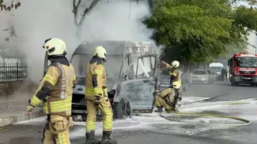 Esenyurt'ta Minibüs Yangını: Sürücü Yaralandı