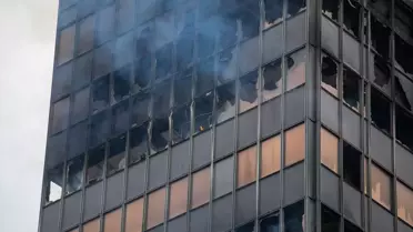 Zagreb'de Gökdelende Yangın Çıktı