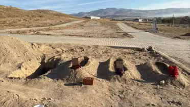Türkiye'yi ağlatan olayda kahreden manzara! Eşi ve çocuklarının yanına mezarı kazıldı