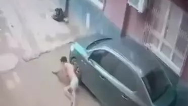 Yasak ilişki cinayeti kamerada! İç çamaşırıyla kaçarken katletti