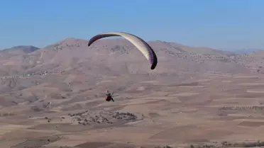 Gercüş'te Yamaç Paraşütü Etkinliği