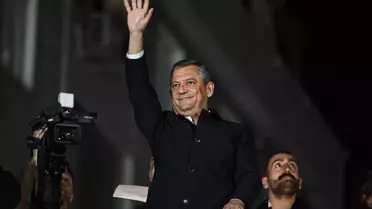 Özgür Özel Sultangazi'de Miting Düzenledi