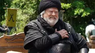 Cüneyt Arkın'a vefa gecesi: Torunu Zeynep'in sözleri duygulandırdı