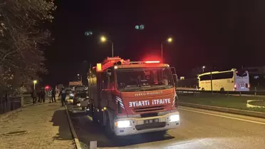 Edirne'de Elektrikli Araç Tırdan Düşen Demirle Hasar Gördü