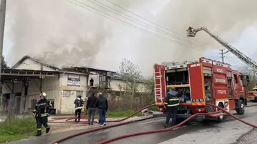 Çayırova'da Mutfak ve Banyo Tezgahı Üretim Tesisinde Yangın