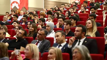 Kozmonot Lazutkin Adana'da Uzay Deneyimlerini Anlattı