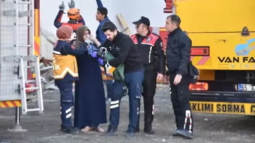 Van'da Apartman Otoparkında Yangın