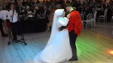 Afyonkarahisar Valisi Yiğitbaşı, nikah şahitliği yaptı