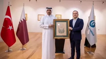 Doha'da Adil-i Mutlak Hat Eserleri Sergisi