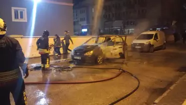 Vezirköprü'de Park Halindeki Araçta Yangın