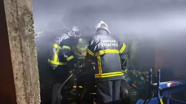 Niksar'da Üç Katlı Evde Yangın