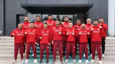 Milli Boks Takımları Budapeşte'ye Gitti