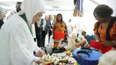 Emine Erdoğan, Güney Afrika'da Yunus Emre Enstitüsü'nü ziyaret etti