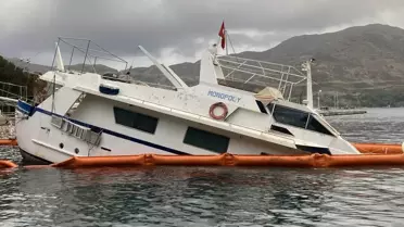 Gözde ilçemizde panik yaratan olay! Batan tekneden yakıt sızdı