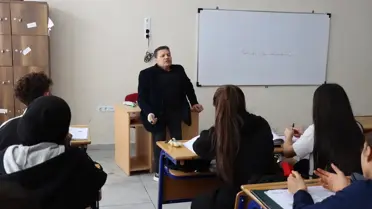 Engelli Öğretmenden İlham Veren Hikaye