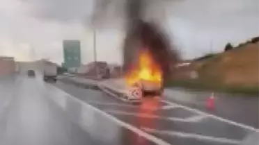 Çekmeköy'de Araç Yangını