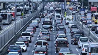 Motorine bu gece yarısı 2 lira 44 kuruş indirim geliyor