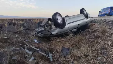 Siverek'te Otomobil Şarampole Devrildi: 4 Yaralı