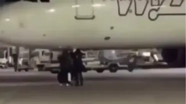 Uçağı Kaçıran Yolcular Apronda El Salladı