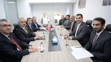 Bakan Uraloğlu Londra'da Katarlı Mevkidaşıyla Buluştu