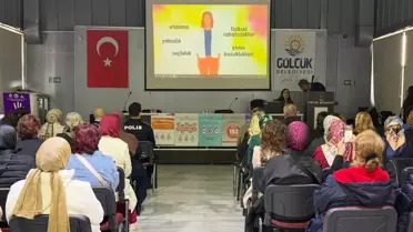 Gölcük'te Kadına Yönelik Şiddete Karşı Etkinlikler Düzenlendi