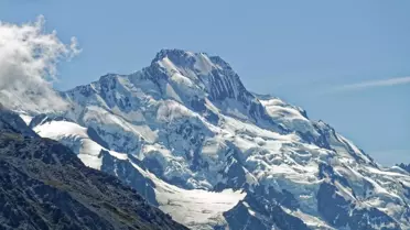 Yeni Zelanda'da Cook Dağı'nda 2 dağcı hayatını kaybetti