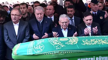 Kayseri Büyükşehir Belediye Başkanı Büyükkılıç'ın Ağabeyi Hayatını Kaybetti