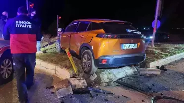 Bingöl'de Trafik Kazası: 4 Yaralı